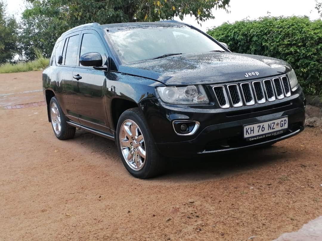 🚨HIJACKED 🚨 Slovo, Winterveld, The owner has been shot dead. They fled towards Jukulyn. The Jeep Compass vehicle was recovered in Lebanon, Mabopane but unfortunately life can not be replaced 😔