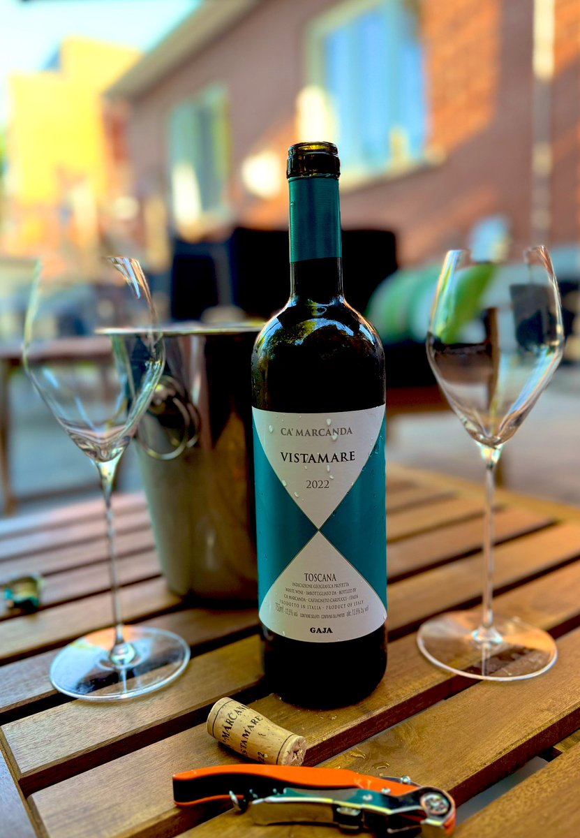 Summer has arrived finally and we go with this beauty of a Vermentino from Gaja…

#winerealtor #summerwines #whitewine 
 
@wineworldnews @HippoVino @peterarcaro84 @MTLWINEGUY @BsLegion @Friscokid49 @jwalkermobile @dpen_cc @S_Andreoni @JohnMFodera @MunizMe @RussellVine1981