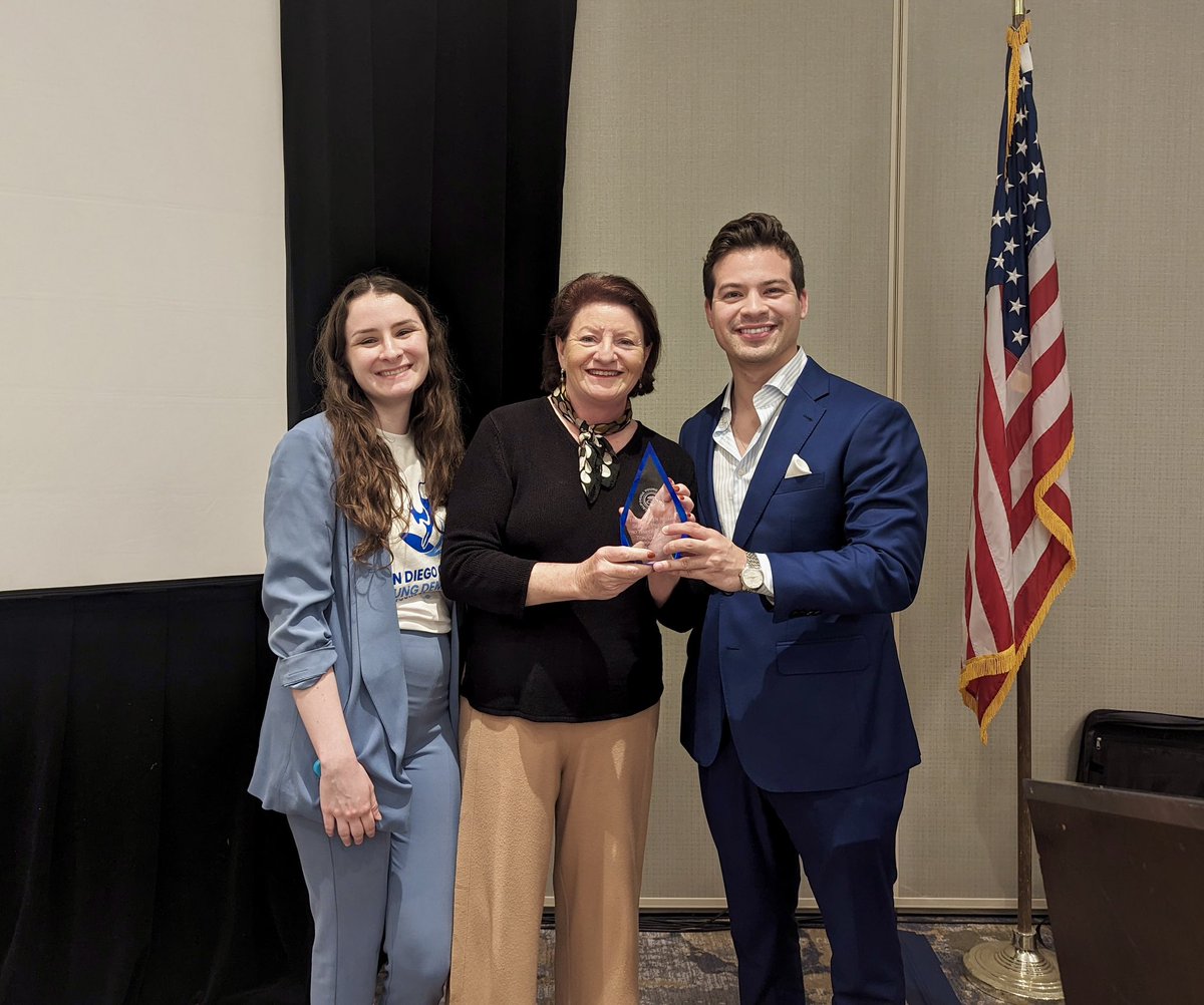 Thank you to @CAYoungDems for recognizing me with the trailblazer award! As the first woman and #LGBTQ+ person to lead both houses of the #CALeg, I’m seeking to make the path easier for those who come after me.