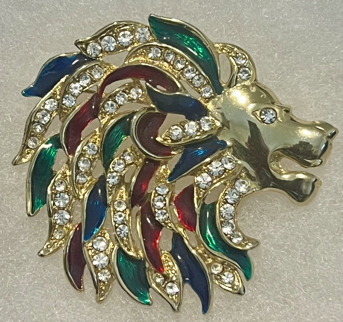 Majestic #Lion #Brooch Rhinestone 2.5' Multicolor #EnamelPin VINTAGE 90s FREE SHIP
#rhinestonejewelry #rhinestone #majestic #animaljewelry #rhinestonebrooch #enamelbrooch #enameljewelry #vintage90s #statementjewelry #ebayfinds #vintagebrooch #broochstyle

 ebay.com/itm/2668201654…