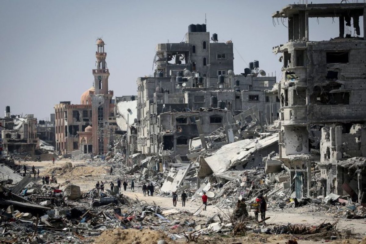 A picture showing the massive destruction in the city of Khan Yunis, south of Gaza Strip #WHOdidit? israel