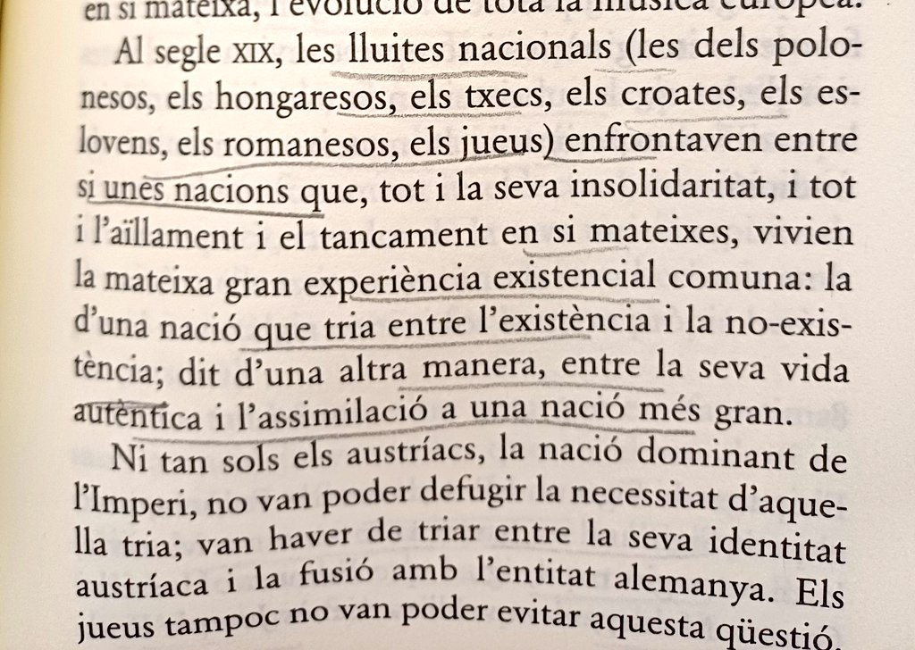 Milan Kundera, a més d'ésser un escriptor de fama universal, fou també un patriota txec. Un intel·lectual que tenia clar la importància de la llibertat de la seva nació i de les nacions centre-europees envers l'imperialisme rus. Escriví això el 1983 que encara és vigent avui: