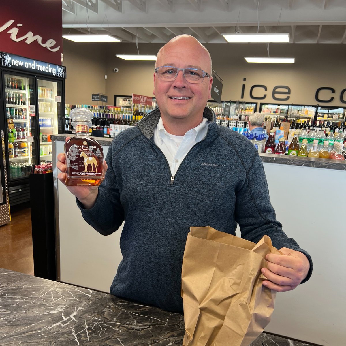 👏 Congrats, Alan B, from the Big Red on Parkside Drive in Fishers, with his new acquisition! Monthly right-to-buy BW raffle, enter at any of our stores: bit.ly/3BtaqB9 #fishers #bourbon #raffle #winner #weller #blantons #fourroses #evanwilliams #eaglerare #elmertlee