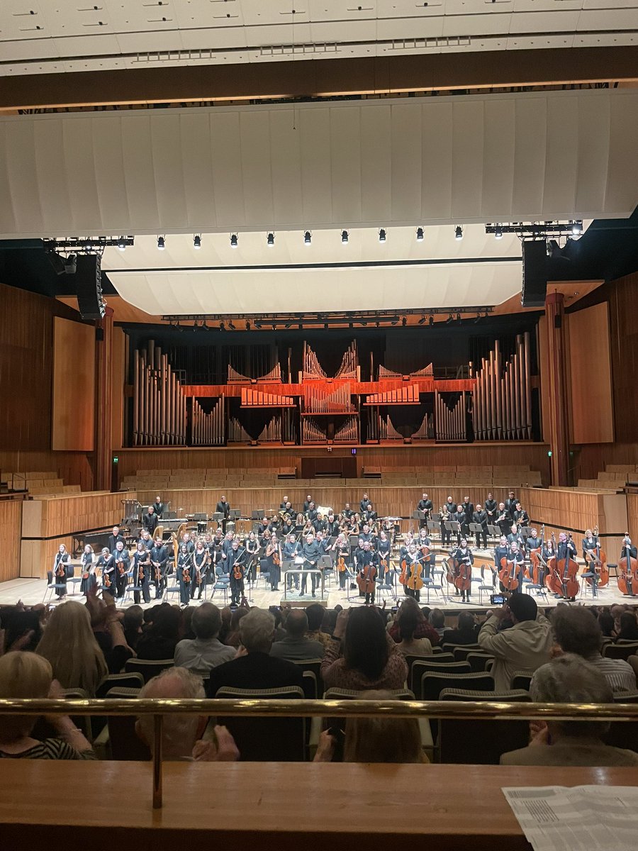 What a brilliant ‘Voices from the East’ concert tonight with the incredible @BSOrchestra! Some seriously seriously cool repertoire!! 🎶