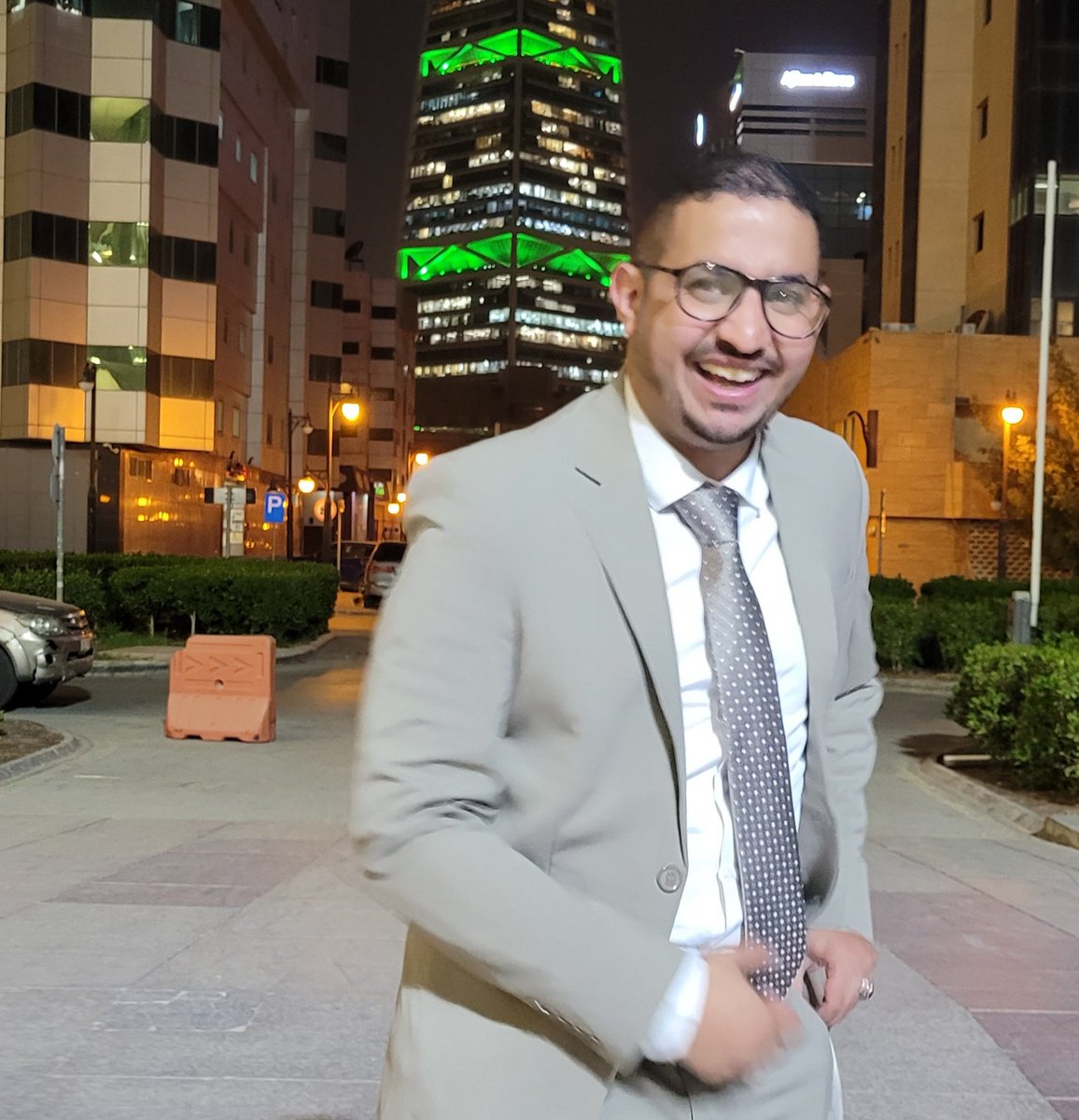 في مثل هذا اليوم كان فيه معي رسائل صراحة 😁
من بده يصارحني 😁😁
salehalshami.sarhne.com
وخبرني من أي موقع تواصل رسلت لي 😁😁