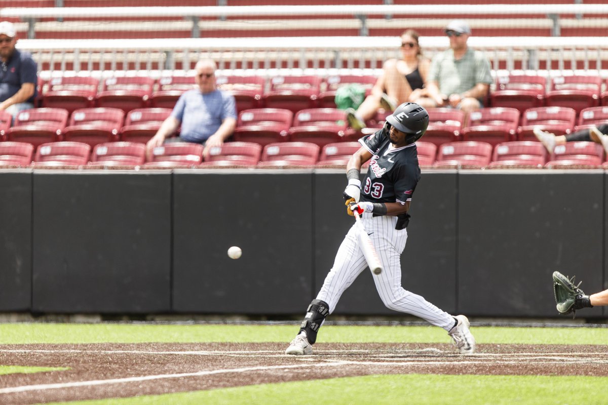 EKU Baseball tweet media