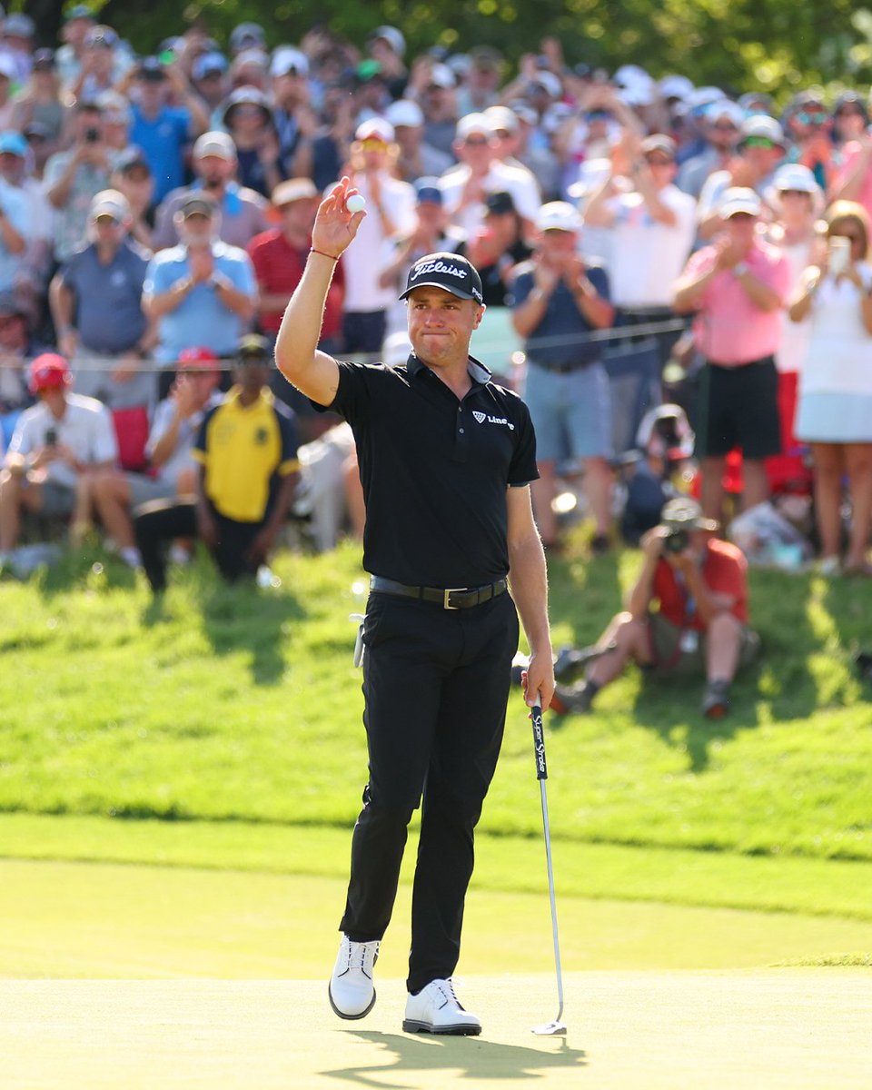 Una semana especial para @JustinThomas34 en su ciudad. ❤️ Termina proyectado dentro del top 10, su primero en un major desde que ganó en el @PGAChampionship en Southern Hills en el 2022.