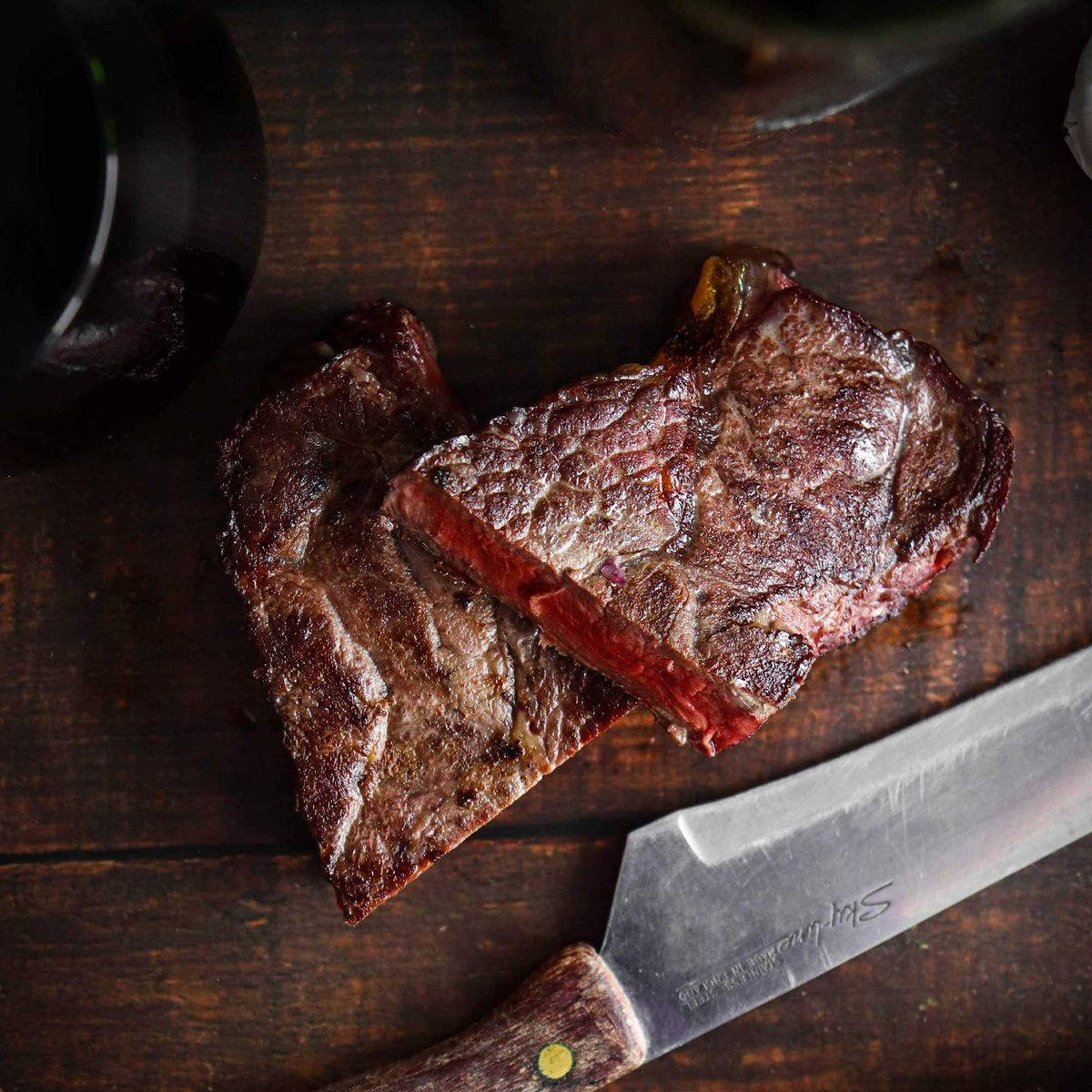 Calling all steak lovers! 🥩 Introducing our mouthwatering Bison Ribeye Steaks, aged to perfection for 40 days to ensure maximum taste and tenderness. Whether you prefer an 8oz or a hearty 10oz cut, we've got you covered!