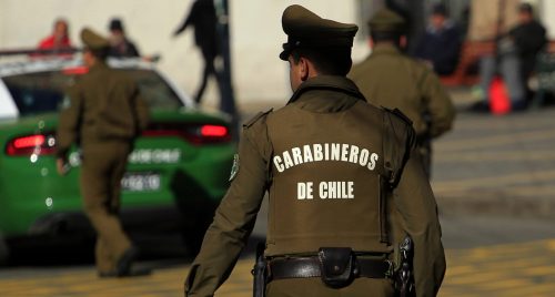 Las dos caras en este Gobierno según #Cadem. - Aprobación del Presidente Boric cae 6pts a 24% y llega a su nivel más bajo desde que asumió en marzo de 2022 - 84% aprueba el trabajo que está desarrollando Carabineros, su mejor registro histórico. Esta es la realidad, INDESMENTIBLE