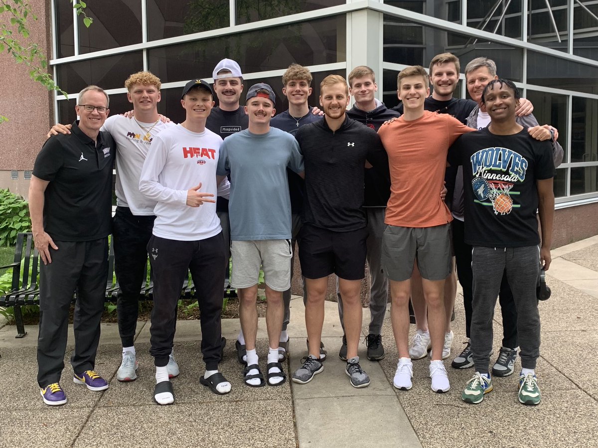 Spain, here we come! 🇪🇸🇪🇸🇪🇸 Our team departed from the Ericksen Center this afternoon for our missions trip to Spain to start the summer! #EaglesInSpain #CompeteWithPurpose