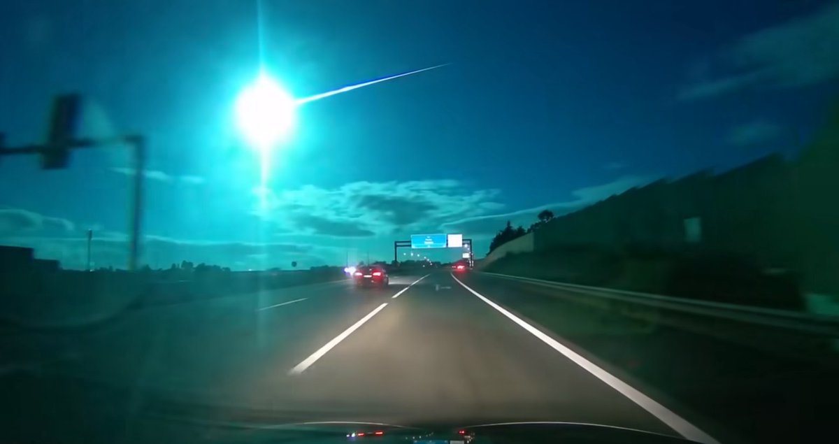 ☄️ On May 18, 22h 46min UT, a huge fireball turned Spanish and Portuguese night into daylight: imo.net/huge-fireball-…