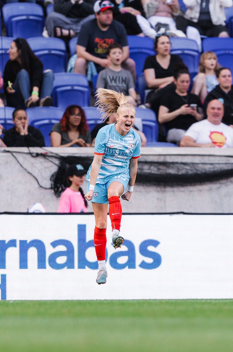 That's three games in a row that Penelope Hocking has scored! 👏