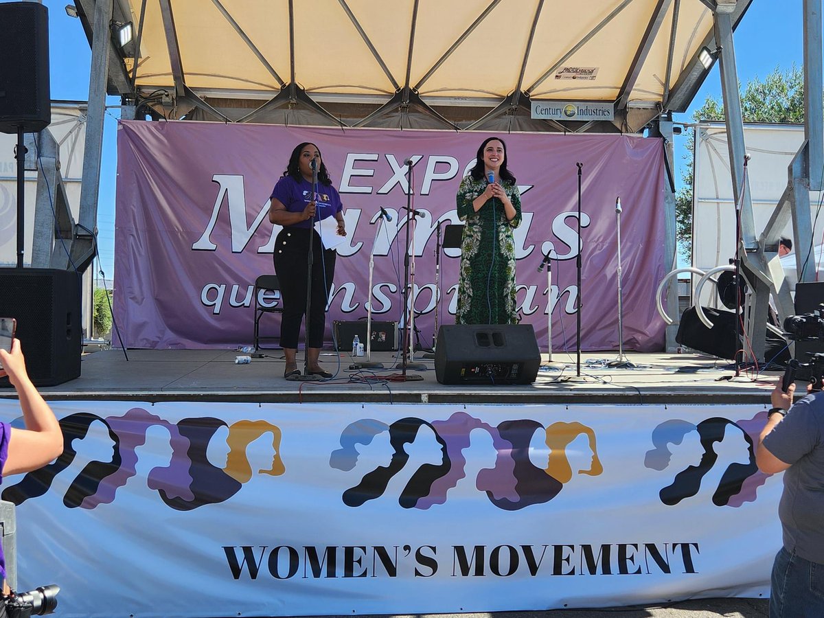 It was an honor to speak about my mom and her impact on my career in public service at the Mama’s que Inspiran Expo this afternoon. Thank you to Caroline Torres and this incredible organization for your homage to the women who tirelessly nurture and enrich our communities.