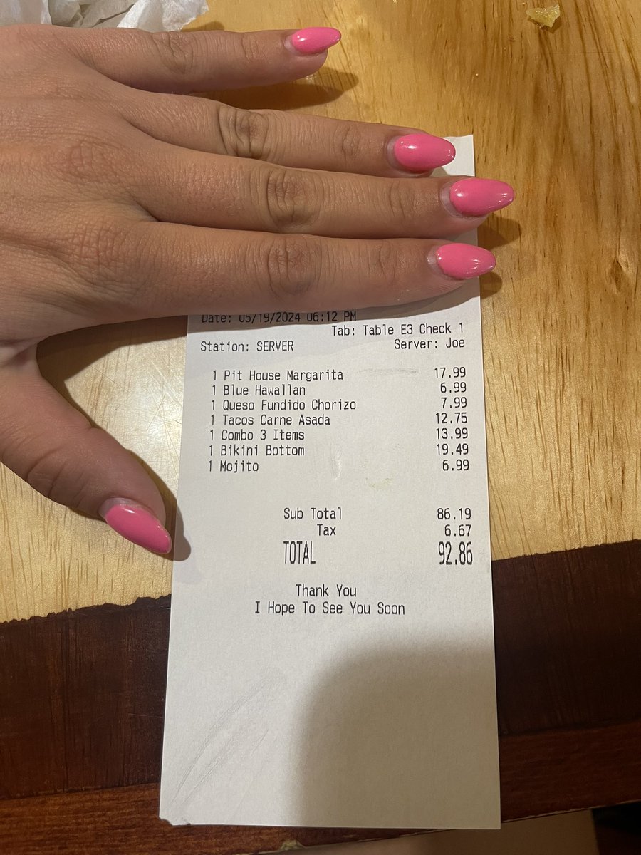PrincesssRenee1's tweet photo. What little cuck wants the pleasure of paying for dinner tonight. 

Findom footdom cashcow paypig humanatm domme https://t.co/YWfqAEXtPn