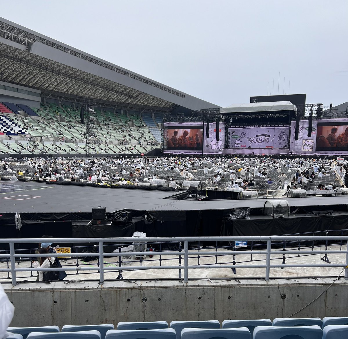 윤 tweet media