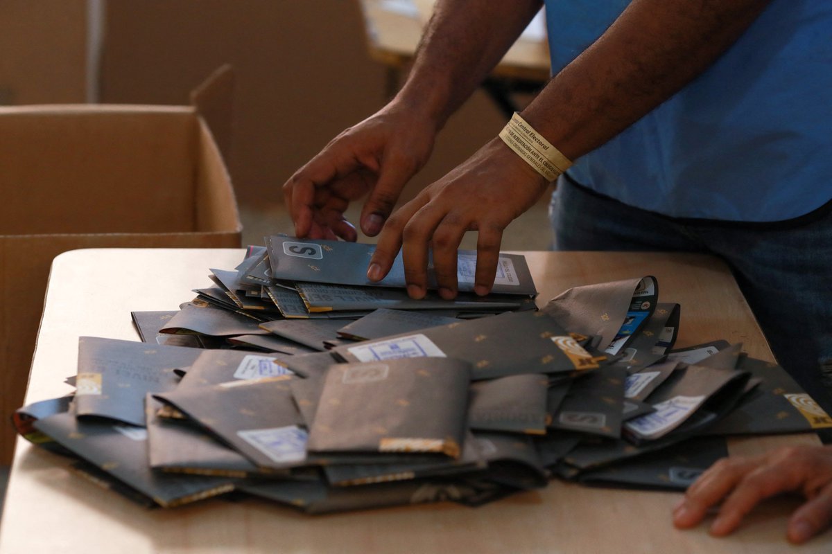 🇩🇴🗳 Hasta el cierre de urnas, la jornada ha transcurrido sin mayores incidentes y, según apuntó el presidente y candidato a la reelección, Luis Abinader, ha sido un día electoral "tranquilo" y en "paz" ➡️ f24.my/ALFS.x

#RepúblicaDominicana