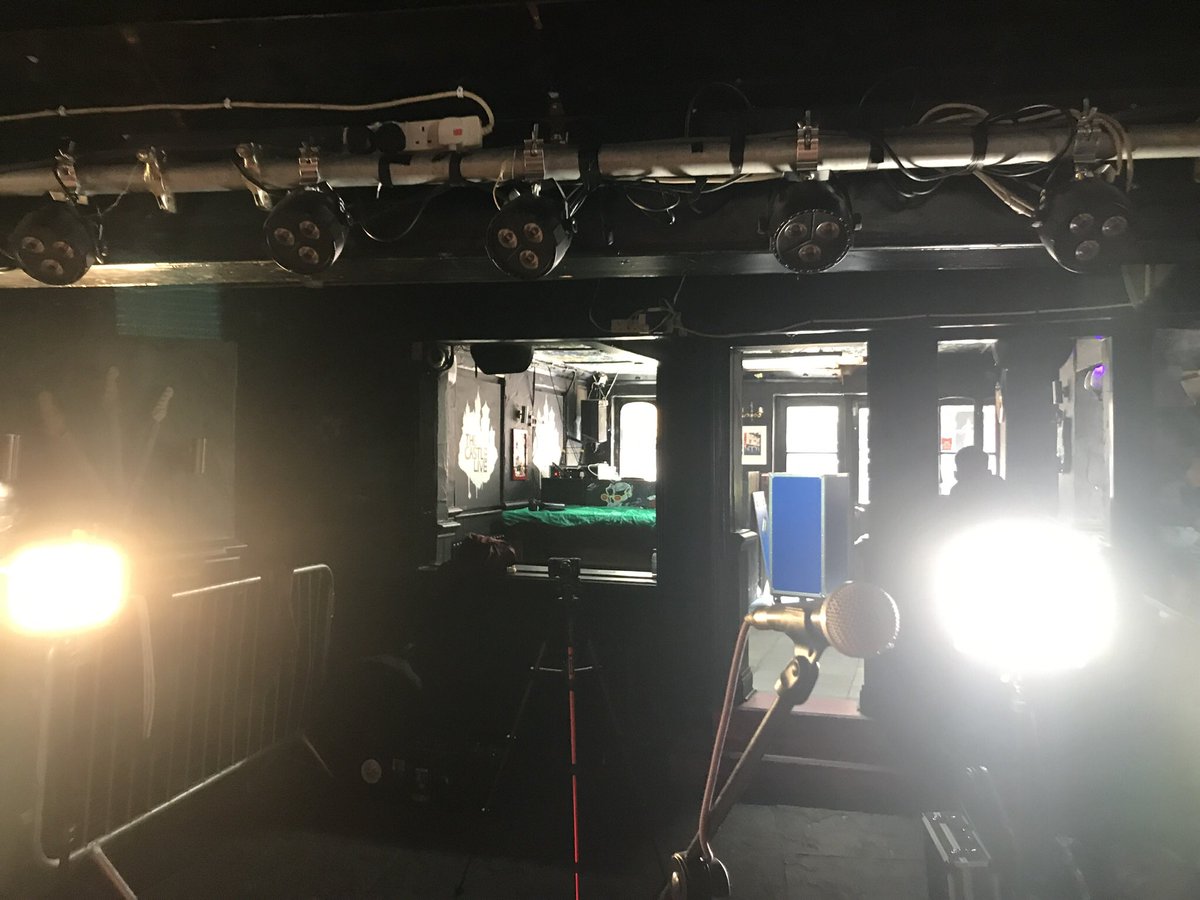 Missing The Ferry ☘️ (@missingtheferry) on Twitter photo Great fun Castle Live #luton with <a href="/VBAHrecords/">Vandalism Begins At Home</a> for their #livesessions with #twosidesstudios and <a href="/seeingeyerum/">Seeing Eye Rum</a>
Stay in touch to see and hear the results ☘️✊🏼 #Luton #LutonIrish Great fun Castle Live #luton with <a href="/VBAHrecords/">Vandalism Begins At Home</a> for their #livesessions with #twosidesstudios and <a href="/seeingeyerum/">Seeing Eye Rum</a>
Stay in touch to see and hear the results ☘️✊🏼 #Luton #LutonIrish