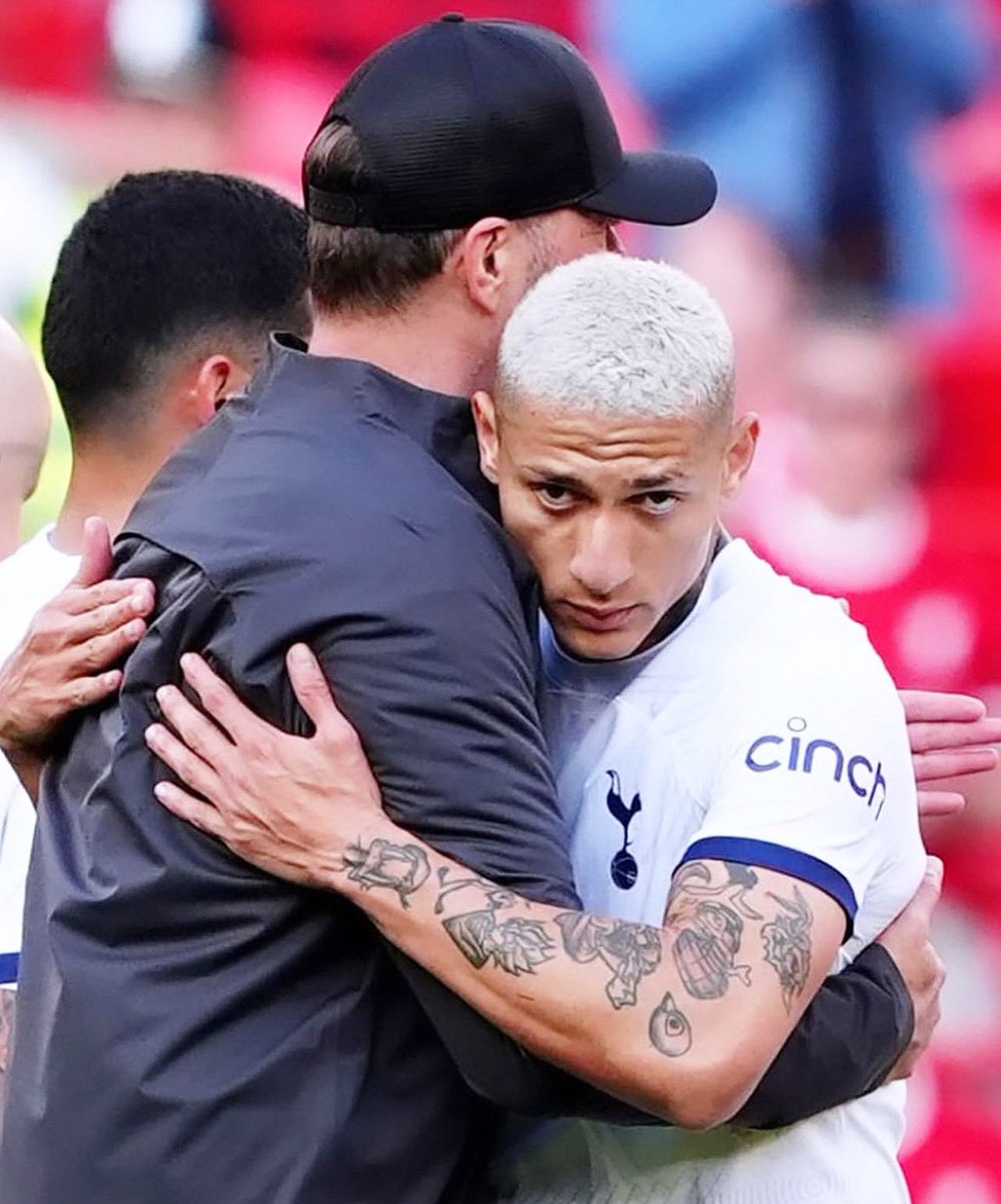 ✋🏼 “Despite the rivalry that was only on the pitch, you are one of the best managers I have ever seen. May God bless your journey”.

Class post by Richarlison.