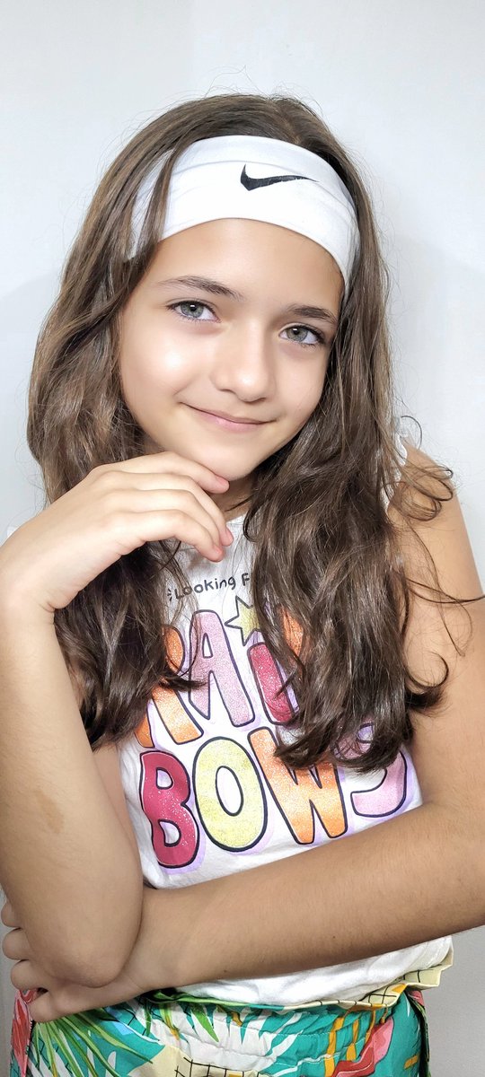 euthayferreira's tweet image. Minha sobrinha poderia facilmente investir na carreira de modelo, beleza TEM! 😍😍

#modelo #modelofotográfico #modeloinfantil