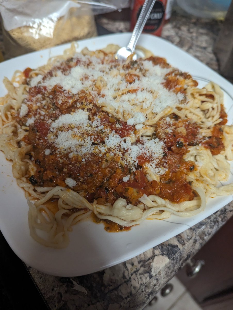 I made spaghetti al pomodoro!