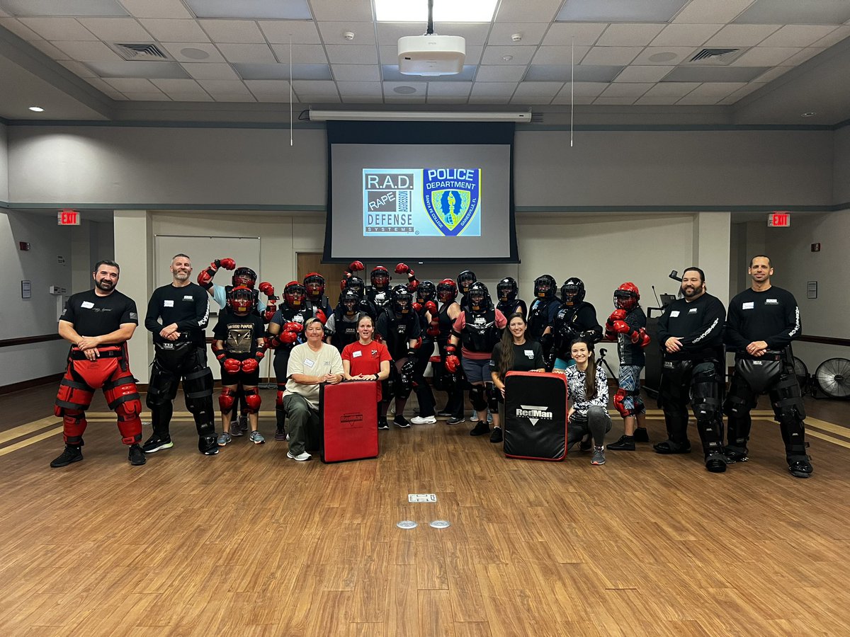 Last week the SFPD and @AlachuaSheriff held our last Rape Aggression Defense (RAD) class of the spring semester. This was by far our biggest class of the semester with 24 women interested in their own personal safety! 💪🏼 sfcollege.edu/pd/safe-and-se…