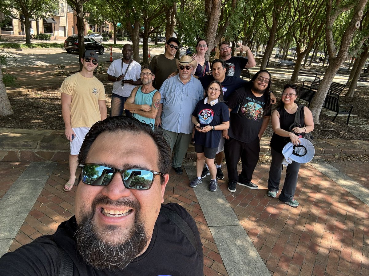 ATPTPodcast's tweet image. Community Day at Addison Circle Park was a success! Thank you to all who were able to come out to the meetup for Bounsweet. 💙

#MyPKMNStory #VisitAddison