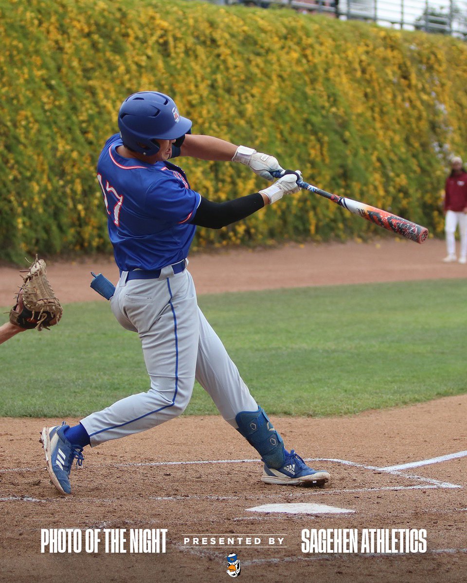 MOVING ON! #SagehensBB advances to the NCAA Super Regionals after their series win over the Willamette Bearcats! #GoSagehens