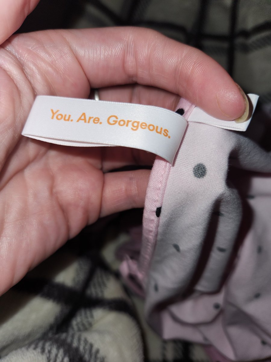 All clothes should come with uplifting messages! 🥰🥰