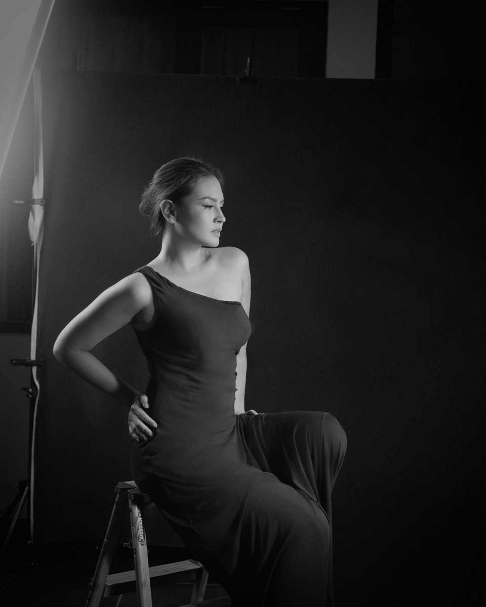 Tyaz Vanza. Denpasar, Bali. Early 2021. 

#bali #balilife #baligasm #baliisland #beachlife #baliholiday #seminyakbeach #baliguide #baliindonesia #filmmaker #classicmodel #cinematic #bestager #fashion #beauty #ageisjustanumber #photomodel #cinematography #filmmaking #film