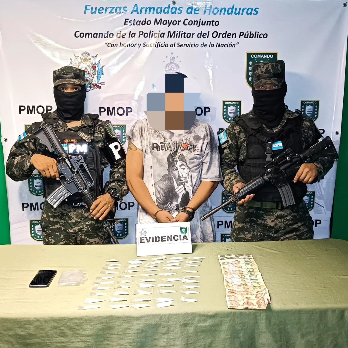 Fue remitido a las Instalaciones de la Unidad Receptora de Detenidos #PMOP, un ciudadano con supuesta cocaína, dinero y un teléfono celular . #SoluciónContraElCrimen