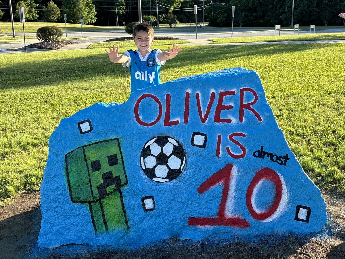 Morgan White (@morgn_white) on Twitter photo Sir Minty making an appearance on the School Spirit Rock to celebrate Oliver’s 10th birthday!
#ForTheCrown
<a href="/CharlotteFC/">Charlotte FC</a> <a href="/CharlotteFC_CFO/">Charlotte FC Chief Fan Officer</a> Sir Minty making an appearance on the School Spirit Rock to celebrate Oliver’s 10th birthday!
#ForTheCrown
<a href="/CharlotteFC/">Charlotte FC</a> <a href="/CharlotteFC_CFO/">Charlotte FC Chief Fan Officer</a>
