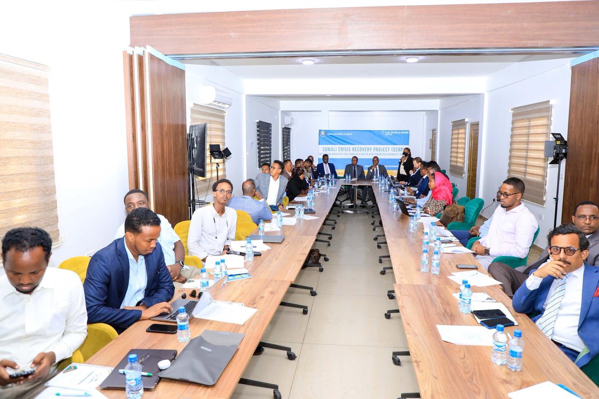 1/2. Commissioner @MahamuudMoallim presided over the Somalia Disaster Risk Financing Diagnostic Validation Workshop today, organized by @MoF_Somalia. The meeting focused on disaster risk financing and validating outcomes and recommendations from previous conferences.