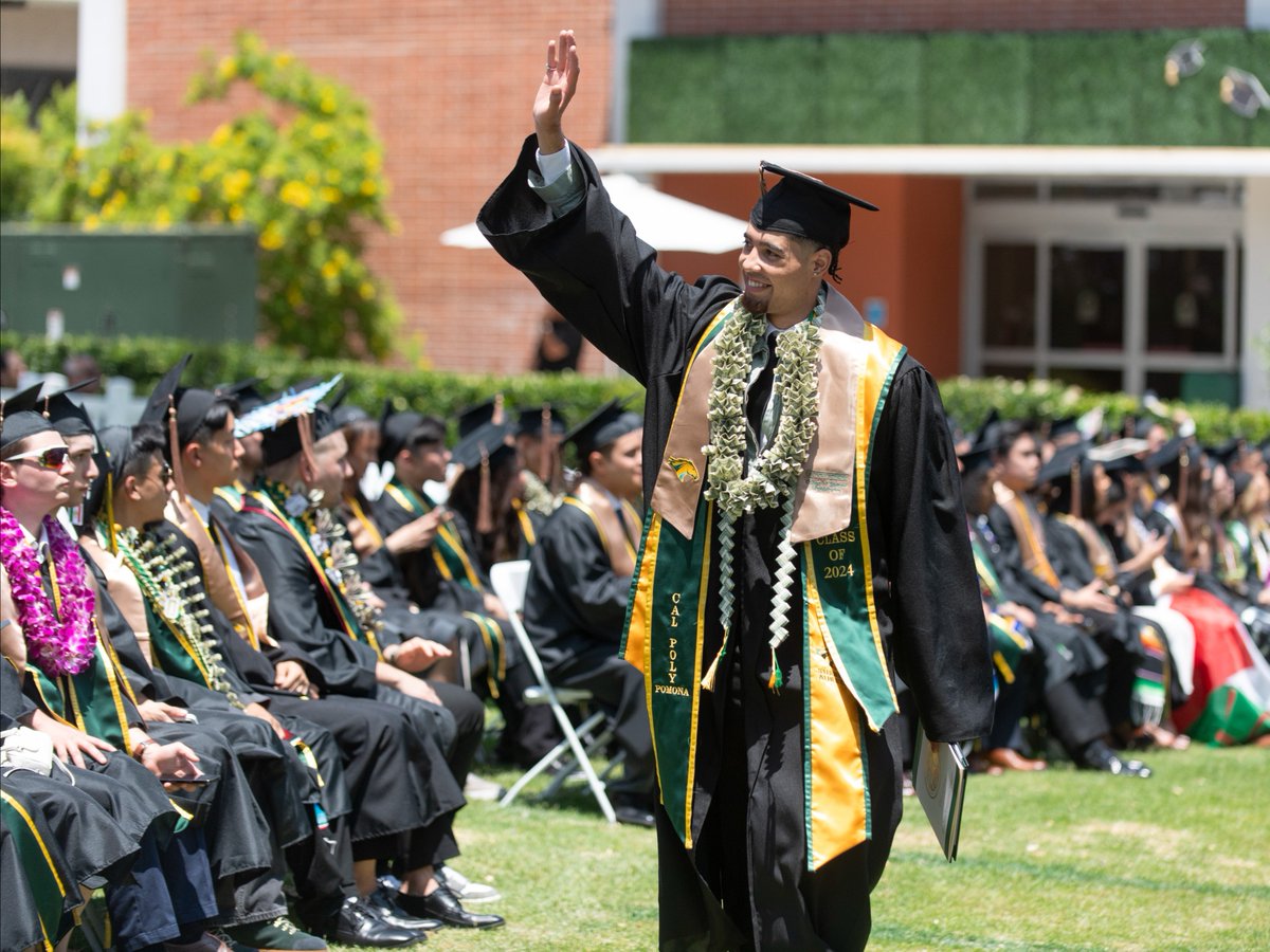 calpolypomona's tweet image. May your hats fly as high as your dreams, @CBACPP grads! 
Congrats Broncos, you did it! 🎓👏  
#CPPgrad