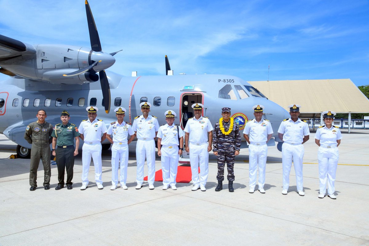 Indonesian Navy contingent arrives in India 🇮🇳 for 42nd India-Indonesia CORPAT

The Indonesian Navy arrived at Andaman & Nicobar with a CN235 MPA aircraft & Kapitan Patimura-class Corvette. #IADN