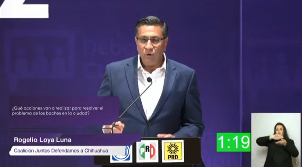 Dice @RogelioLoya03 a @CruzPerzCuellar, que solo atina a reír nervioso ante su falta de compromiso 2 años con los juarenses, que el municipio pagará las descomposturas de los autos que caigan en un bache, después del programa de bacheo sin moches ni corrupción que llevará a cabo.