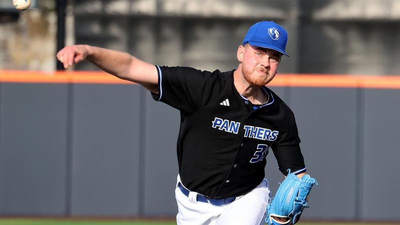 Eastern Illinois Athletics (@eiu_panthers) on Twitter photo The <a href="/EIU_Baseball/">EIU Baseball</a> team punched their ticket to the OVC Tournament with a 6-5 series-clinching victory over Lindenwood on Friday.
Christian Carew picked up his first win as a Panther after a strong five inning start.
Recap⚾️👀⬇️
eiupanthers.com/news/2024/5/17… The <a href="/EIU_Baseball/">EIU Baseball</a> team punched their ticket to the OVC Tournament with a 6-5 series-clinching victory over Lindenwood on Friday.
Christian Carew picked up his first win as a Panther after a strong five inning start.
Recap⚾️👀⬇️
eiupanthers.com/news/2024/5/17…