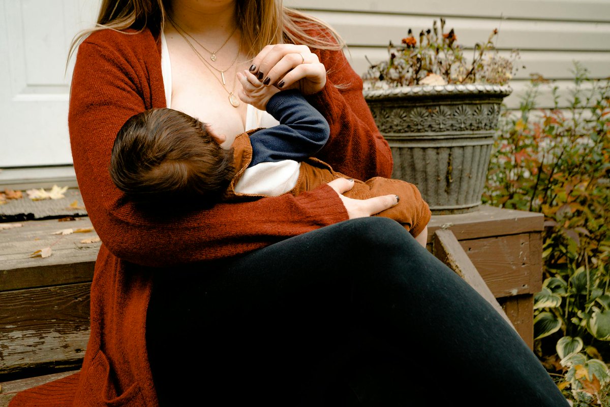 Breastfed Babies' Milk Intake - motheroomontessori.com/breastfed-babi…