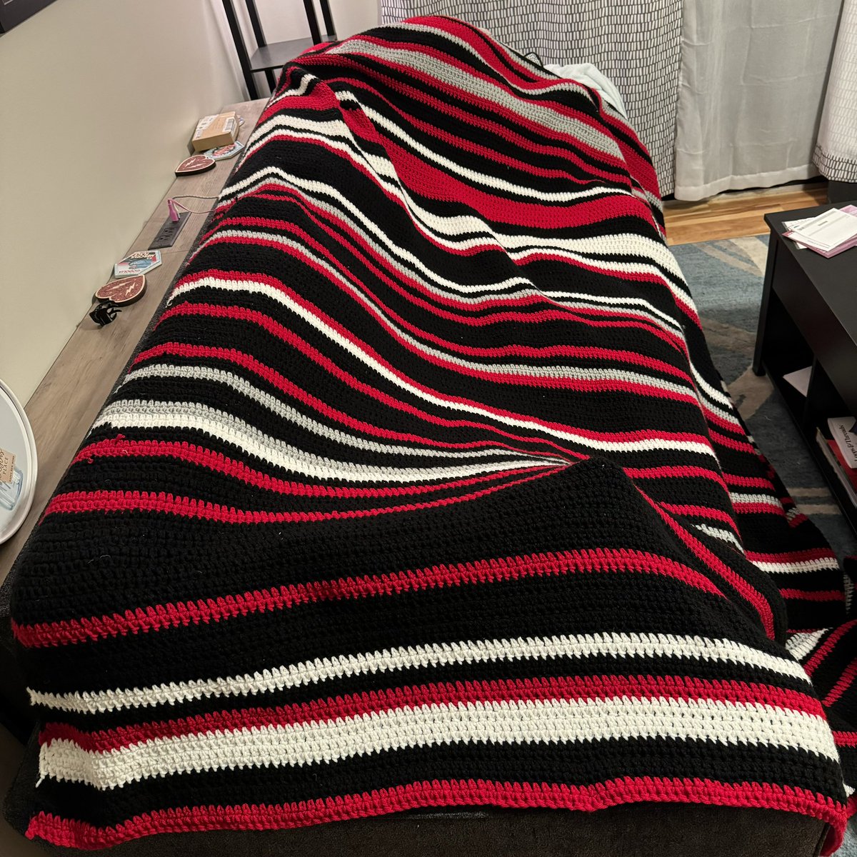 Well. I guess I have a new blanket. Black-win, silver-otw, red-loss, white-otl. #causechaos
