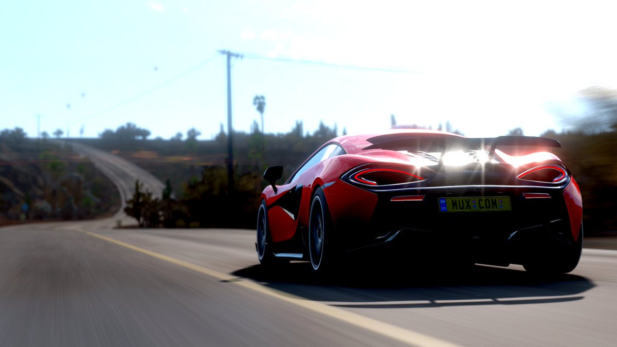 郊外を散歩しよう! 複雑な生活の重圧を解き放つ~💮

#Forzahorizon5
#McLaren #570S #sportCar 
#UKcar #休憩