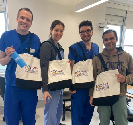 smart look 100 Years of #Neurosurgery Tote bag & content fashioned by fine team @UofTNeuroSurge @PESteadman @chris_tarzi @ZSalaheen andreakasssay