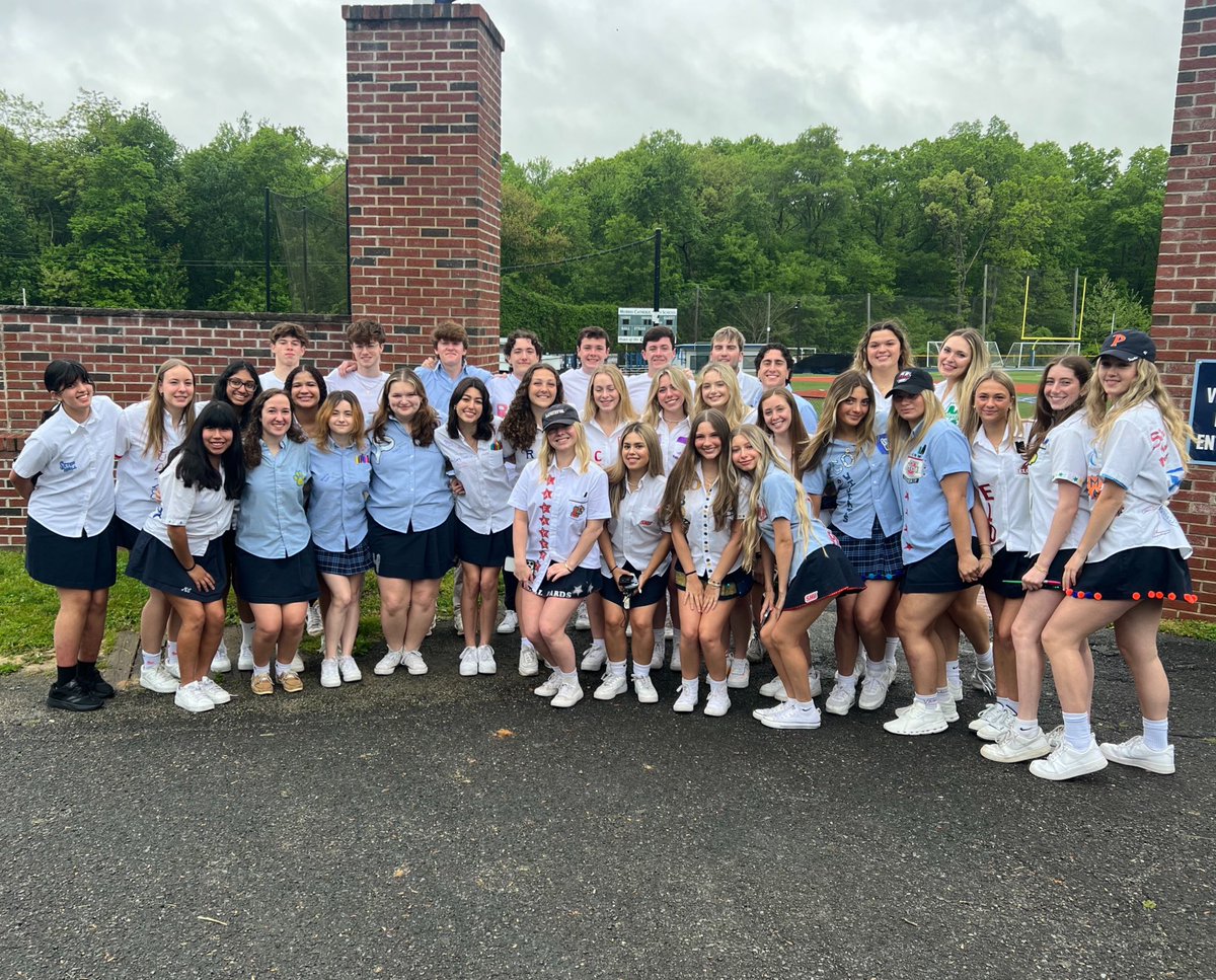 bvimbor11's tweet image. To the place that brought me so much happiness, the best memories, and my people, a thank you isn’t enough 💙 @MCHSCrusader