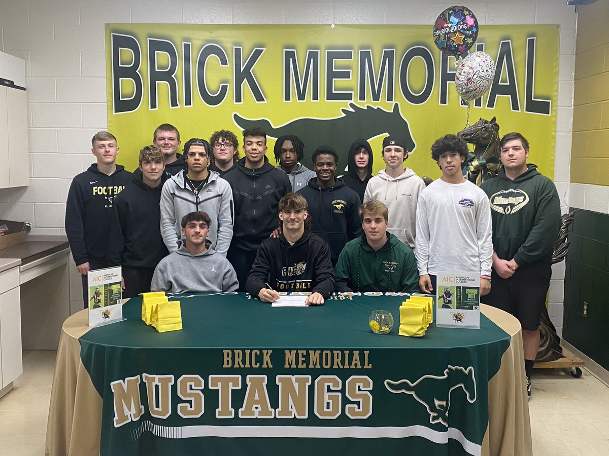 Congratulations to CONNOR DIETZ for his commitment to @AICFootball to continue his Education and Football career!! @BrickMemorialHS @BrickMemorialFB @Brick_K12