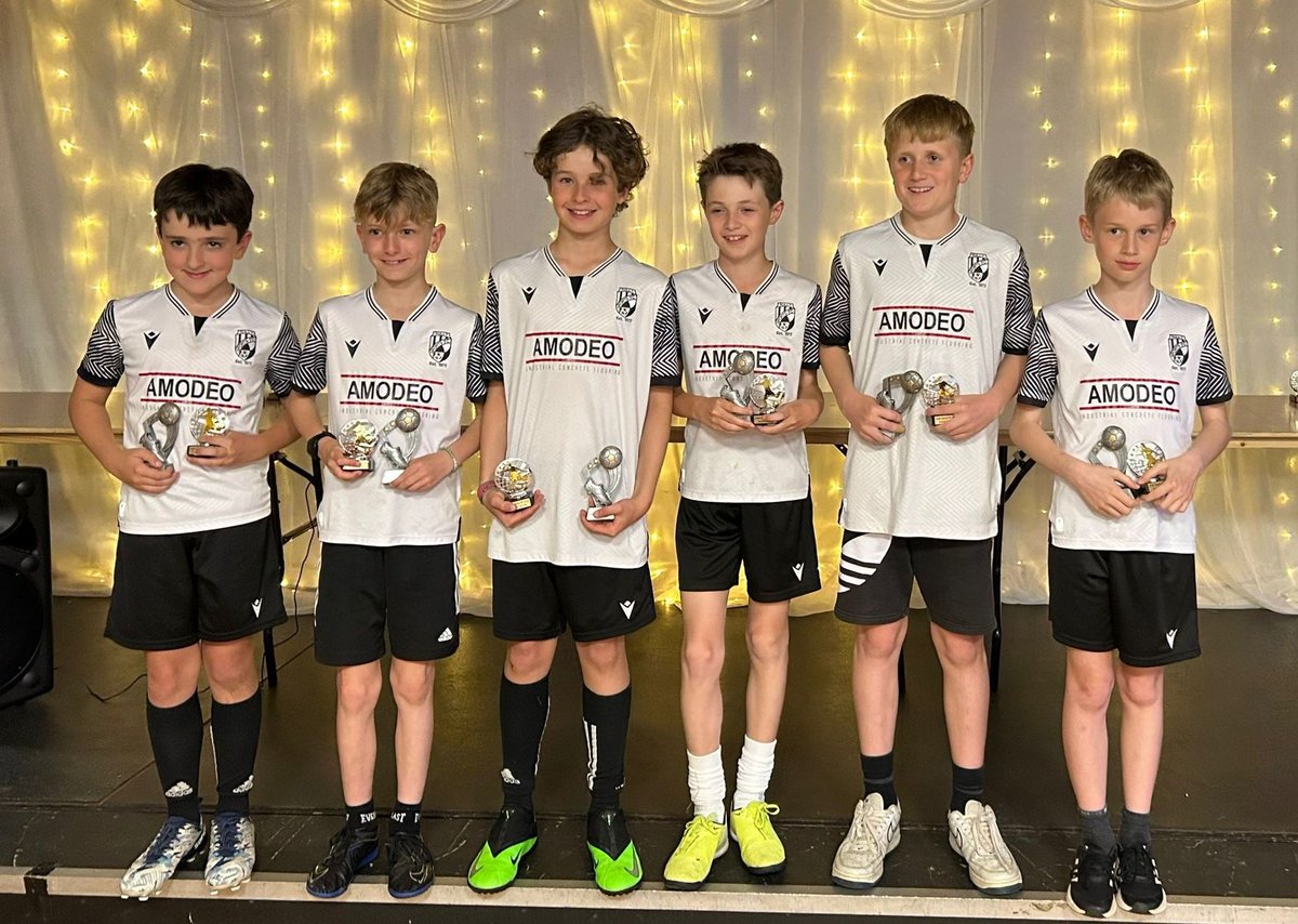 Anthony (Tony) Evans (Sign name 'Laughing') (@dukevfr) on Twitter photo Most improved players, players' players & coach's players of the season! Well done boys. Huge thanks to <a href="/AmodeoLtd/">Amodeo Limited</a> for your support again this season. <a href="/sullysportsfc/">Sully Sports FC</a> Most improved players, players' players & coach's players of the season! Well done boys. Huge thanks to <a href="/AmodeoLtd/">Amodeo Limited</a> for your support again this season. <a href="/sullysportsfc/">Sully Sports FC</a>