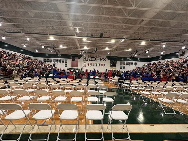 LHSLCSC's tweet photo. Had a great night celebrating all of our graduates from the SCC yesterday evening. @SCCIndiana #LawrenceburgLegacy #LburgHOPE #LburgUnity Go Tigers! https://t.co/CecZLFNrMY
