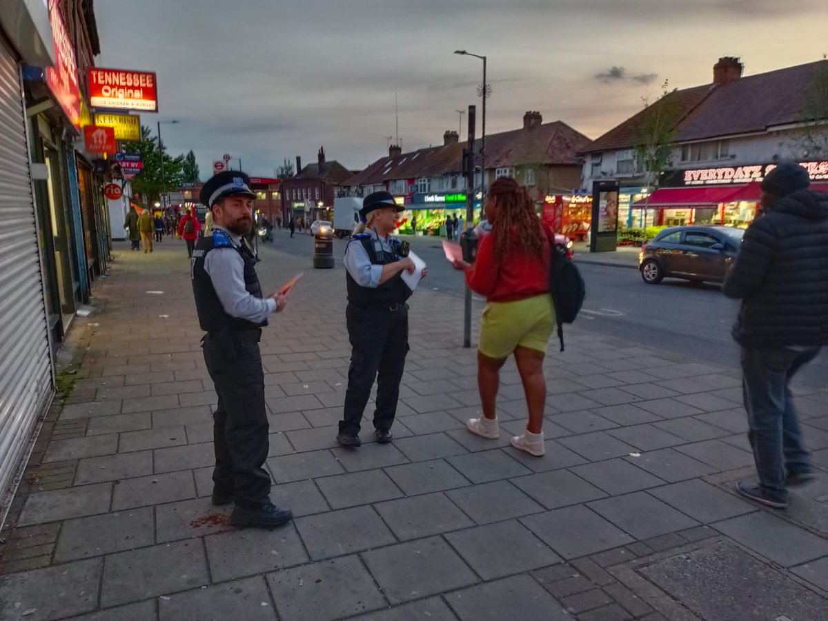 Roxeth Police tweet media