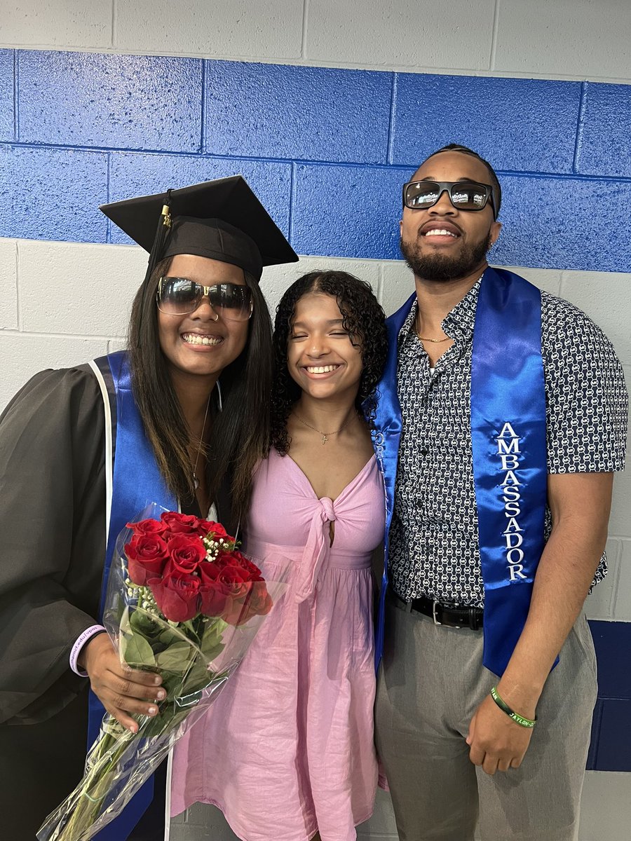 Congratulations to 3 of our college leaders for graduating today from @SCSU! 

Yes, one of the college leaders is my son! We are so proud of him! #ProudDad