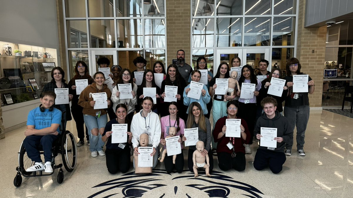oakhillslions's tweet photo. Coach McKnight’s Health Science classes have successfully completed the American Heartsaver course. The students are now trained to perform CPR, use an AED &amp; perform basic first aid. @MISDCareerTech #LionsLearning  #CTE https://t.co/aJq0dCbvuf