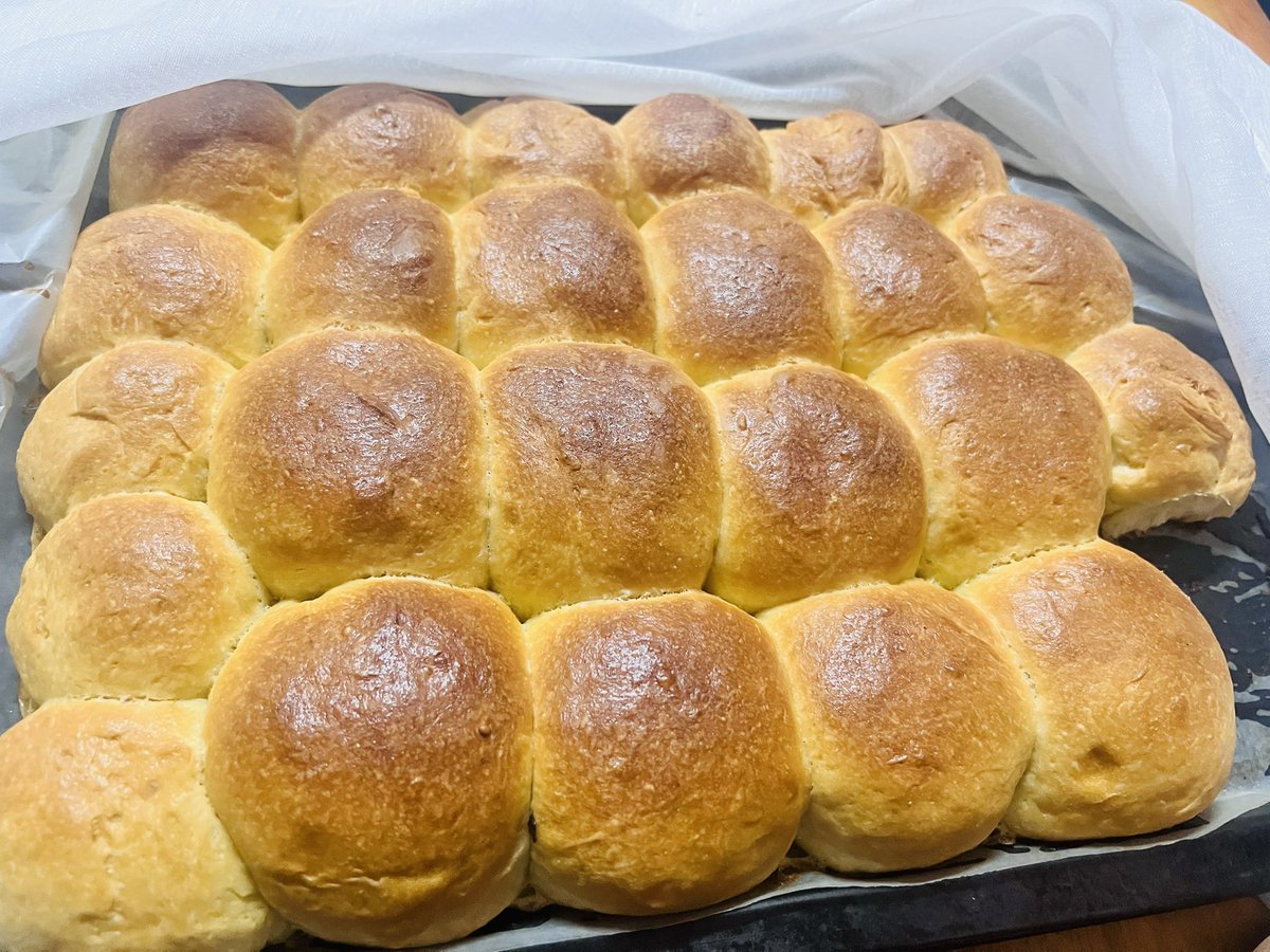 Freshly baked buns straight from my kitchen! 🥖✨ Nothing beats the aroma of homemade goodness. #FreshlyBaked #HomemadeDelights