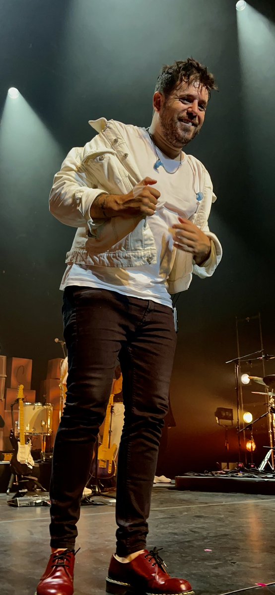 blancaraimundo's tweet photo. Maravilla absoluta

@PabloLopezMusic 
@pablolopezfans https://t.co/2mNqbtiSzh