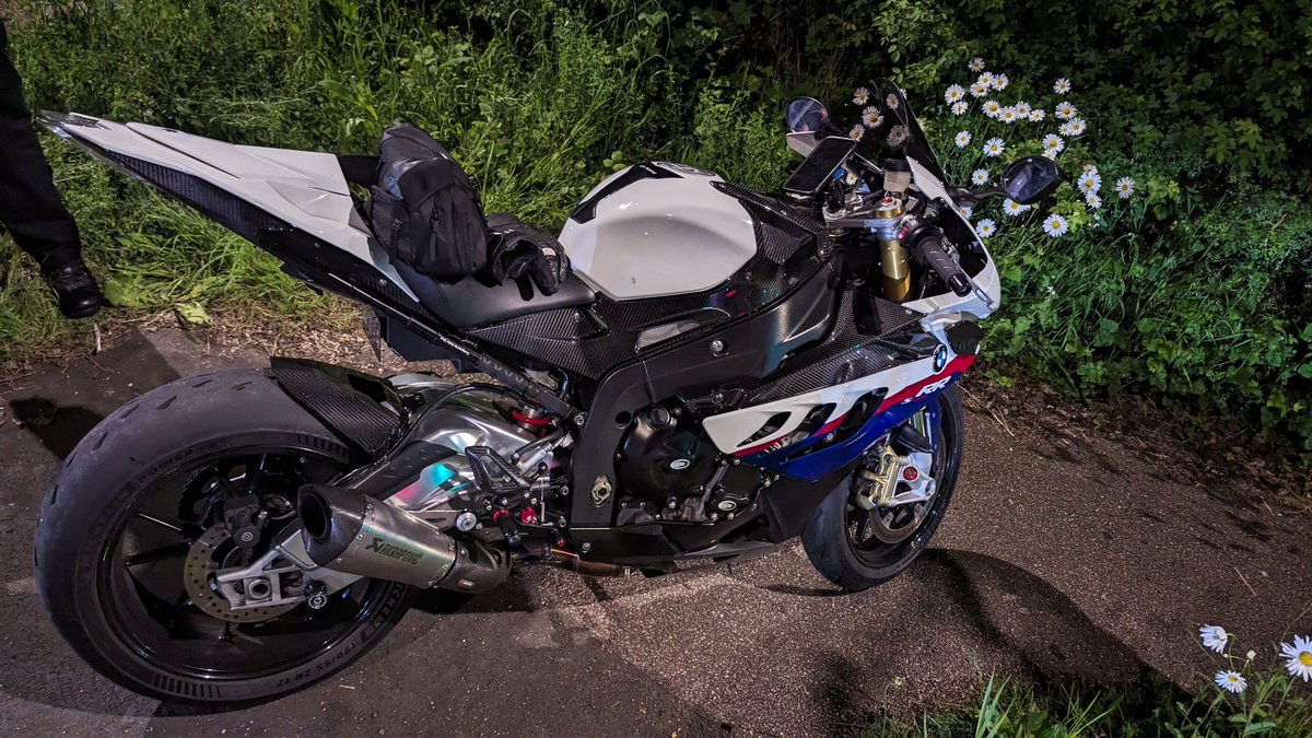 Team B South - A1(M) Stevenage. This motorbike was sighted by one of our units travelling in excess of 160mph! The vehicle has exited the motorway where Stinger was deployed at slower speeds and the rider has chosen to stop before being stung and given himself up to Police. (1/2)